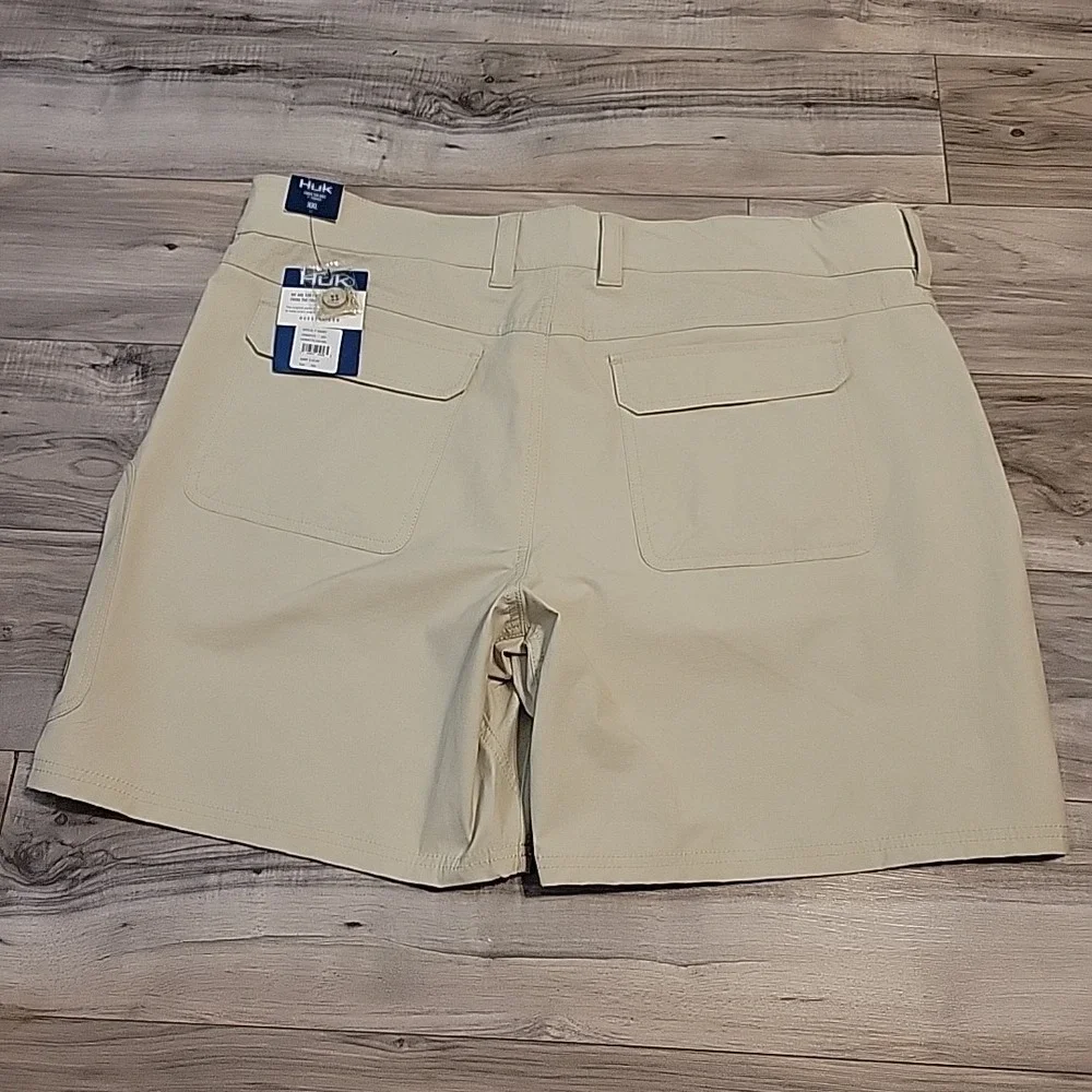 Huk‎ Next Level Shorts Mens XXL Beige Performance Fishing Stretch Outdoor NEW